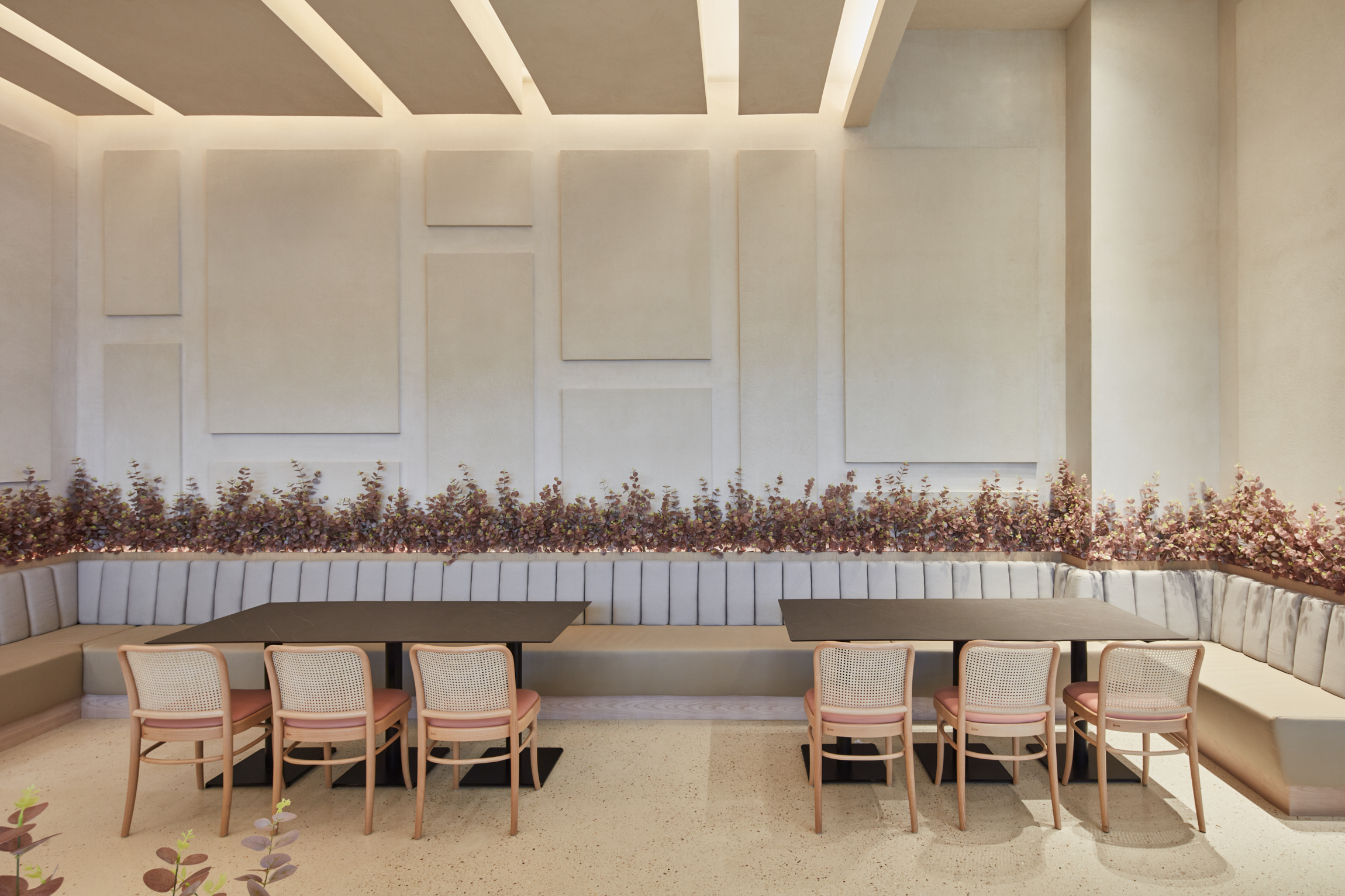 Mara Restaurant & Lounge