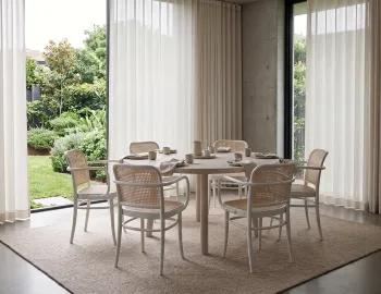 811 Lifestyle Arm Chair