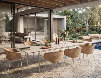 Arken Extendable Dinig Table
