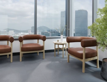Marlowe Loungechair Commercial Oak Brandy