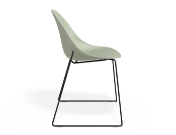 Pebble Chair Greenseat Sledblack
