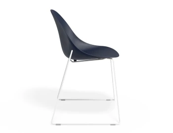 Pebble Chair Navyseat Sledwhite