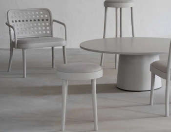 822 Low Stool Pigment Padded Insitu
