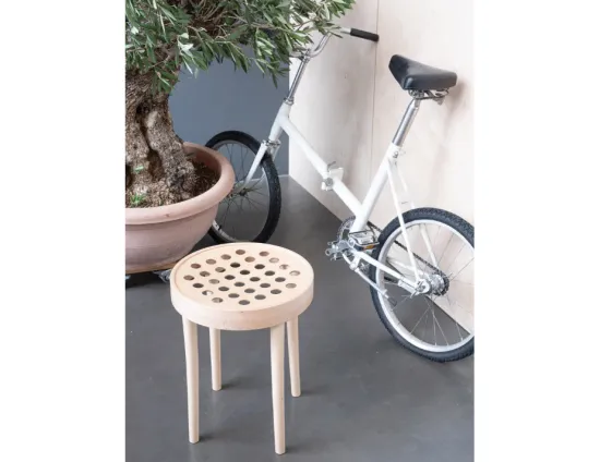 822 Low Stool Insitu