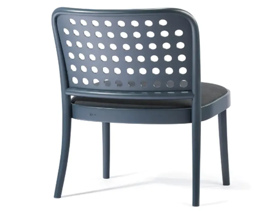 822 Lounge Standard Upholstery Insitu