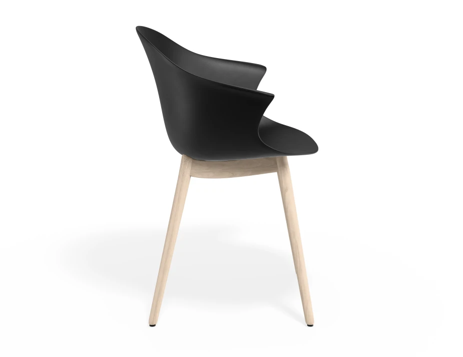 Pebble Armchair Blackseat Beechbase