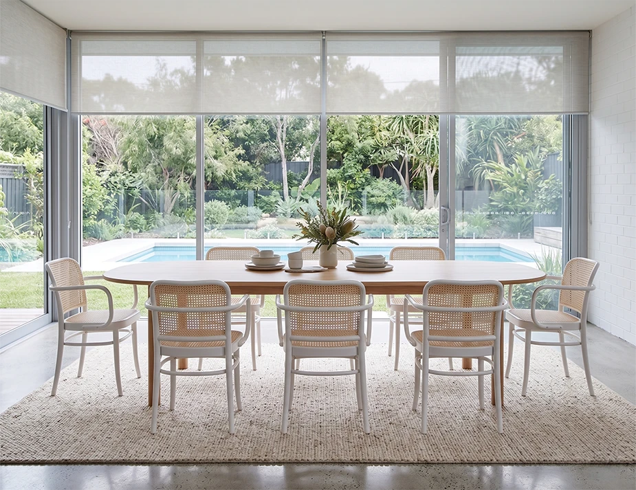 811 Hoffmann White House