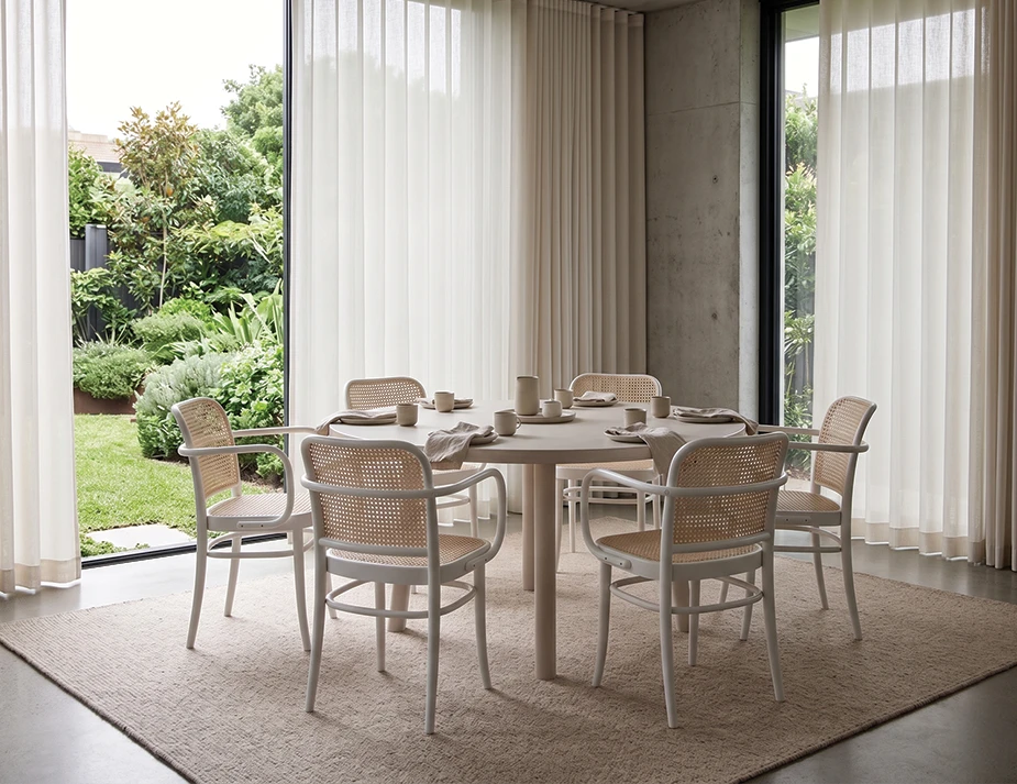 811 Lifestyle Arm Chair