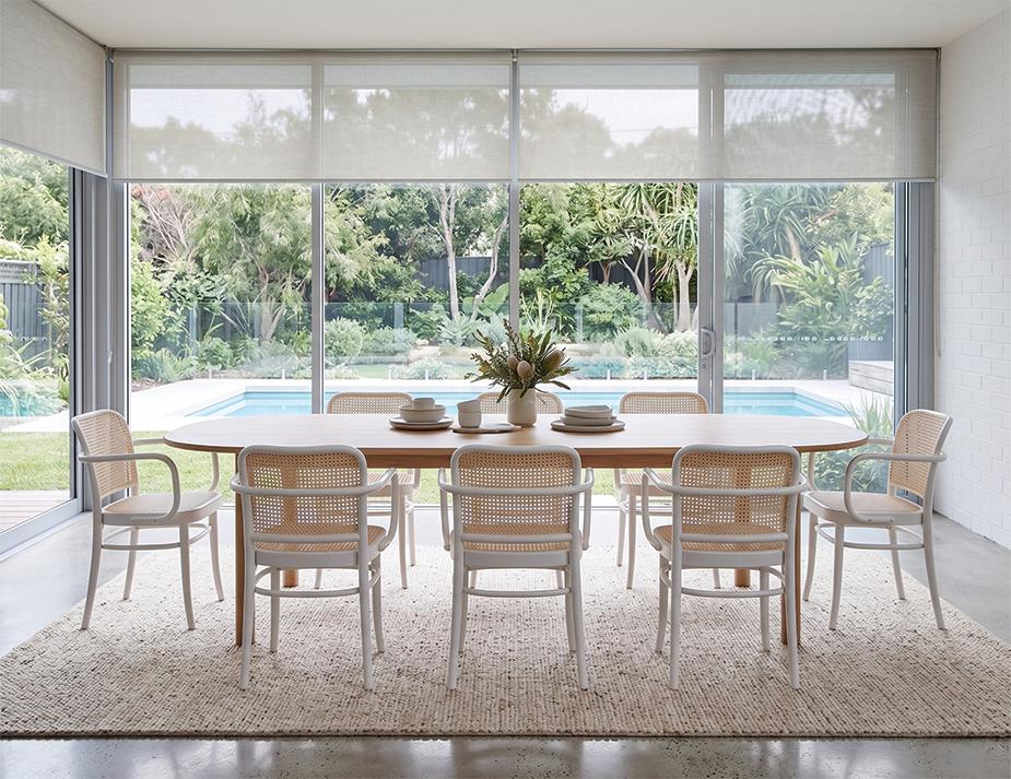 811 Hoffmann White House