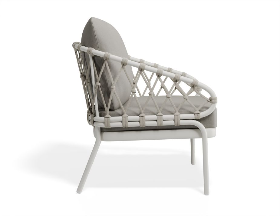 P 3 Kara Loungechair White