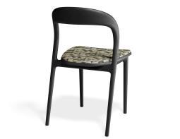 P 2 Miav2 Black Eucalyptpyramid