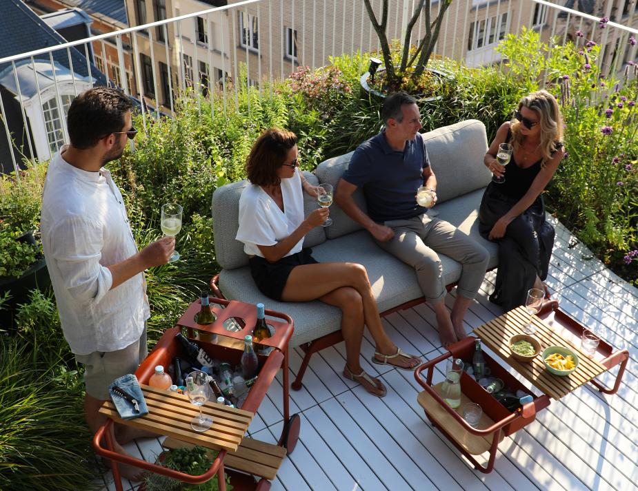 Arla Outdoor Sofa 0014 Sunset Amb 39