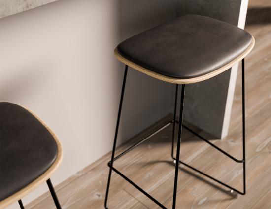 Elva Stool - Natural Seat - Black Pad - Black Frame