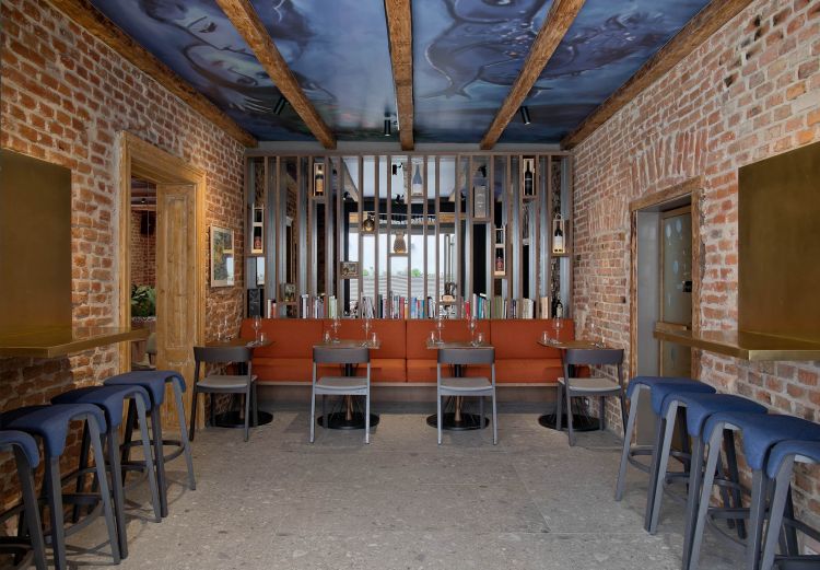 Dining chairs and stools
