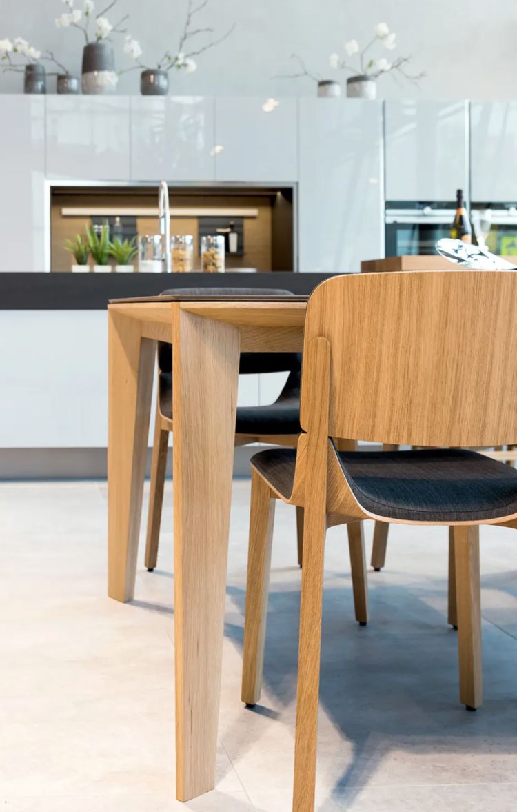 Natural dining chair