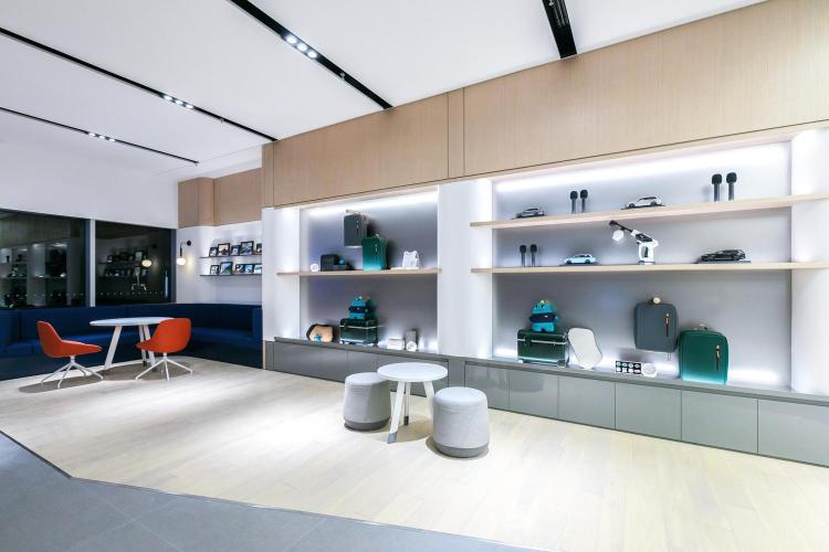 Auto Showroom