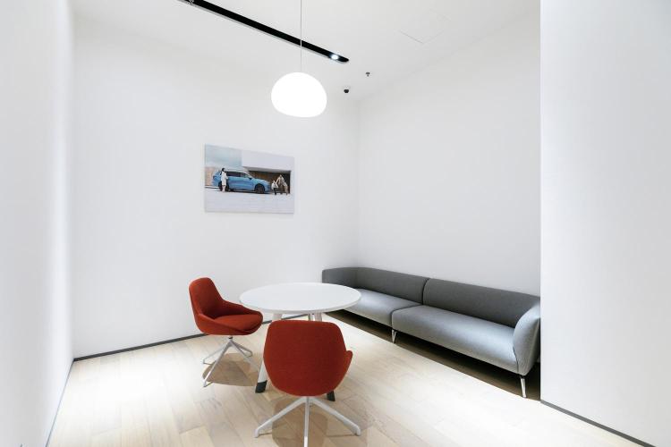 Auto Showroom