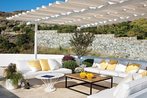 comparing wood, metal, and plastic furniture for outdoor use outdoor lounge area